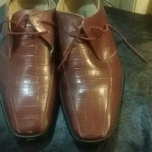 10 1/2 Snake skin dress shoes